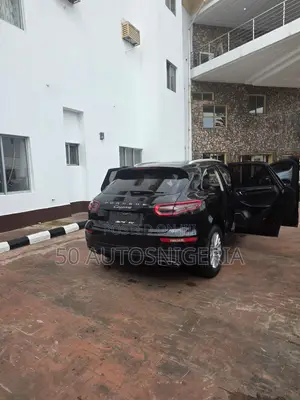 Porsche Cayenne Platinum Edition AWD 2017 Baki