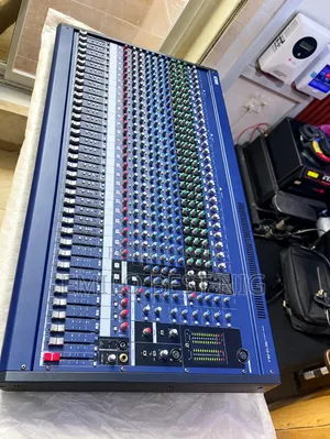 Sabon 32-Channel Yamaha Flat Mixer
