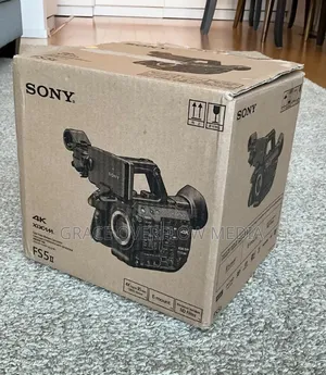 Sony FS5 II (PXW-FS5M2) 4K XDCAM Camcorder with 18-105mm Lens