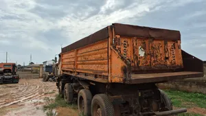 MAN 12-Taya Tipper Truck Mai Amfani Da Diesel (Ana Iya Cire Bucket)