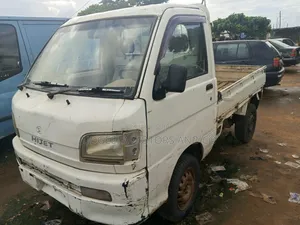 Daihatsu Applause 2000 Fari