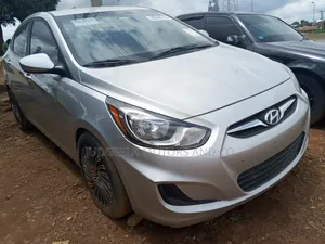 Hyundai Accent GLS 1.6L 2014 Launin Azurfa