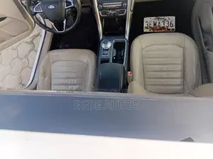 Ford Fusion 2017 Fari