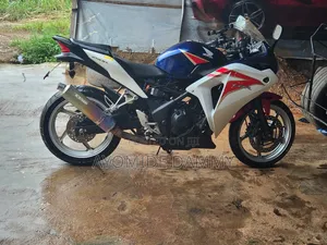 Honda CBR250R 2013 Fari