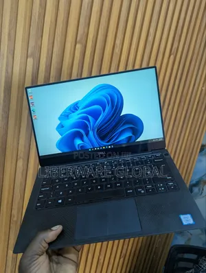 Dell XPS 13 9380 Laptop - Intel Core i7, 8GB RAM, 256GB SSD