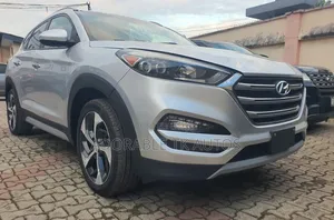2018 Hyundai Tucson Limited AWD Silver