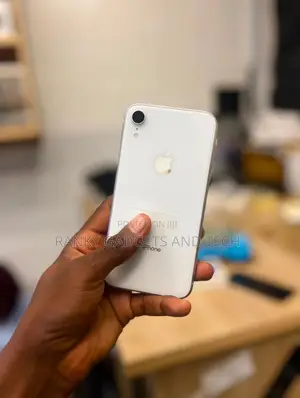 Apple iPhone XR 64GB White
