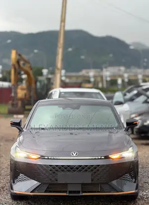 Sabon Changan UNI-V 2025