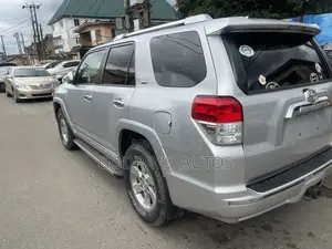 Toyota 4Runner SR5 4WD 2012 Silver