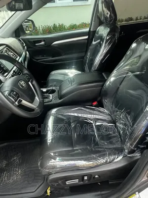 2019 Toyota Highlander XLE Gray