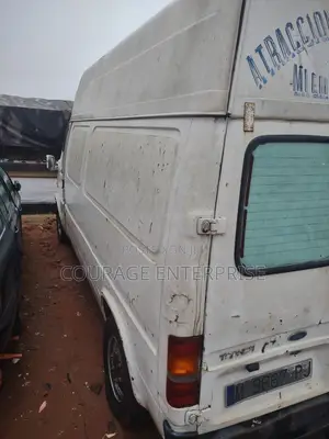 Ford Transit 2007 Fari
