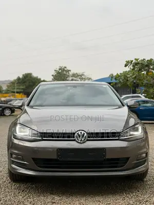 2017 Volkswagen Golf TSI SEL 4-Door FWD Gray