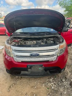 2014 Ford Explorer XLT SUV AWD Red