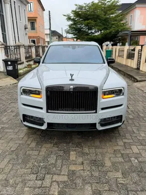 Rolls-Royce Cullinan 2023 Fari