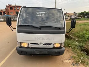 Nissan Cabstar Mini Truck (2003)