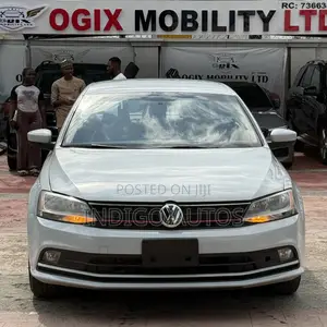 Volkswagen Jetta TSI 2017 - Fari