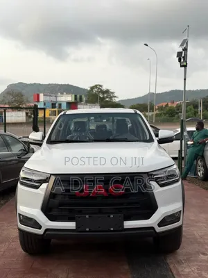 Sabo JAC T8 2026 Fari
