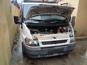 Ford Transit 2005 Fari