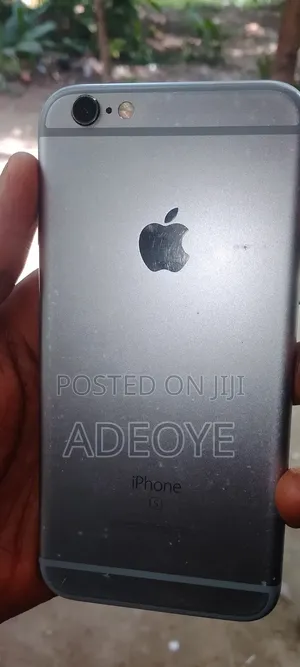 Apple iPhone 6s 32GB Silver (Used)