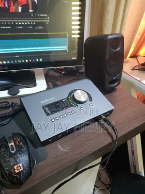 Apollo x4 Heritage Edition Audio Interface