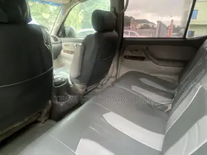Toyota Sequoia Limited SUV 2003 - Da Rajista