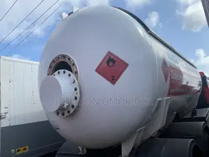 Babbar Motar Jirgin Mai na Volvo FL
