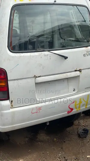 Suzuki Every 2005