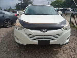 Hyundai Tucson GL FWD 2013 Fari