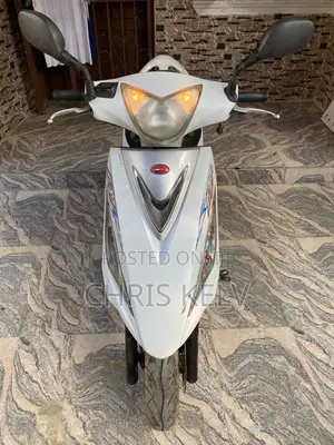 Kymco Agility 125 Scooter 2023 Fari