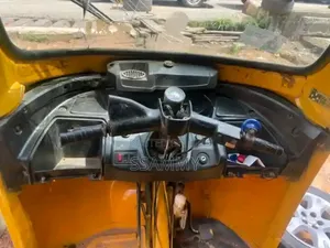 TVS King Cargo Motar Hudu 2023 Ja