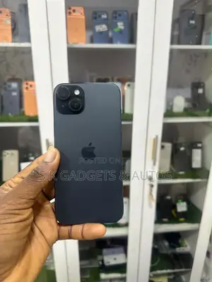 Apple iPhone 15 Plus 128GB Baki