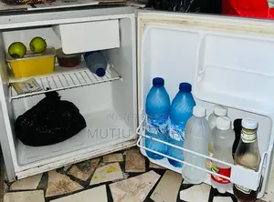 Syinix Refrigerator - Used, Working Perfectly