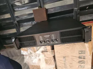 1 BY ONE 12000W 4-Channel Amplifier