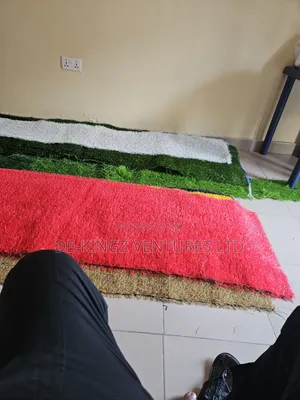 Babban Ciyawa Ta Wucin Gadi (Artificial Carpet Grass) - Duk Launuka