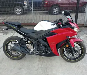 Yamaha R3 2018 White Sport Bike