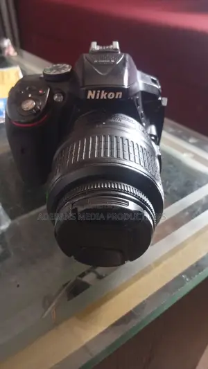 Nikon D5300 DSLR Camera