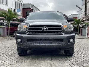 Toyota Sequoia 2012 Grey