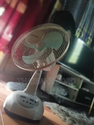 Duravolt 12-Inch Solar Fan, Da Ake Amfani Da Shi Kad'an
