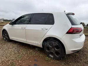Volkswagen Golf TSI 2016 White