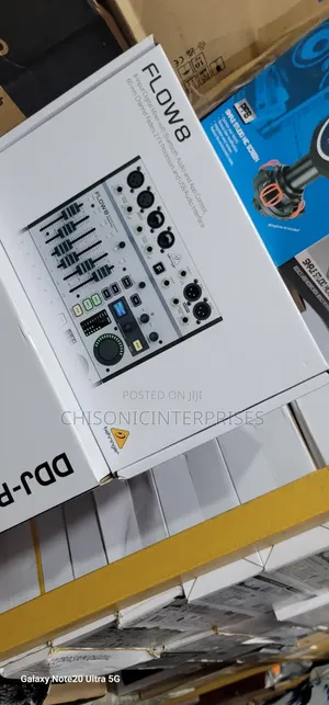 Behringer Flow 8 Digital Mixer
