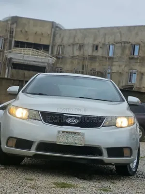 Kia Cerato 2011 Silver