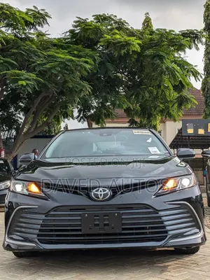 Toyota Camry SE 2021 Black