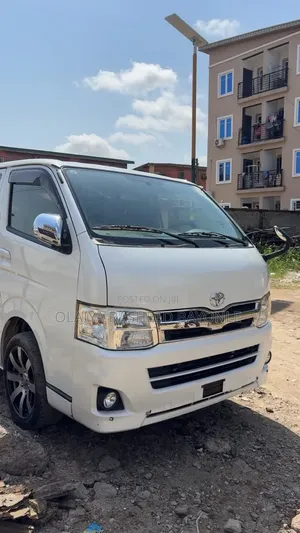 Toyota HiAce 2013 - Mai Sanyin Gaskiya, Tsaf