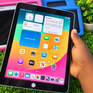 Apple iPad 9.7 (6th Gen) 128GB Silver
