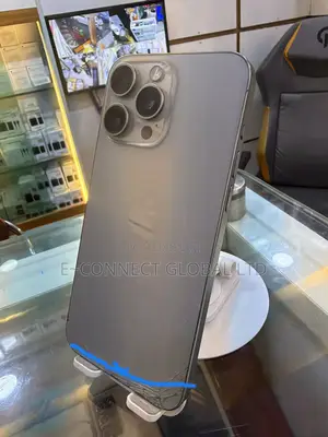Apple iPhone 15 Pro Max 256GB Zinariya