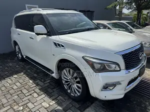 Infiniti QX80 2016 Fari