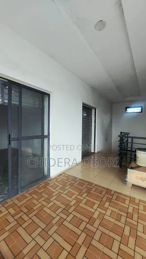 Wurin Siyarwa/Ofis don Hayarwa a Dutse