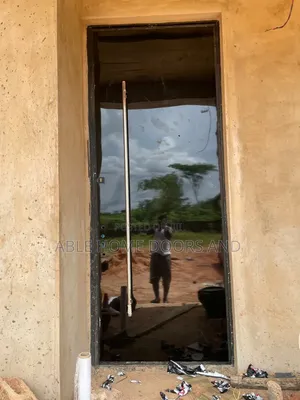 Able Home Doors 4ft x 10ft Ƙofar Tsaro Mai Juyawa