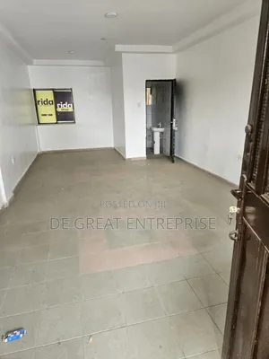 Wurin Aiki/Siyayya 32sqm don Hayarwa a Wuse 2