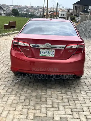 2013 Toyota Camry XLE Red - Registered 2023
